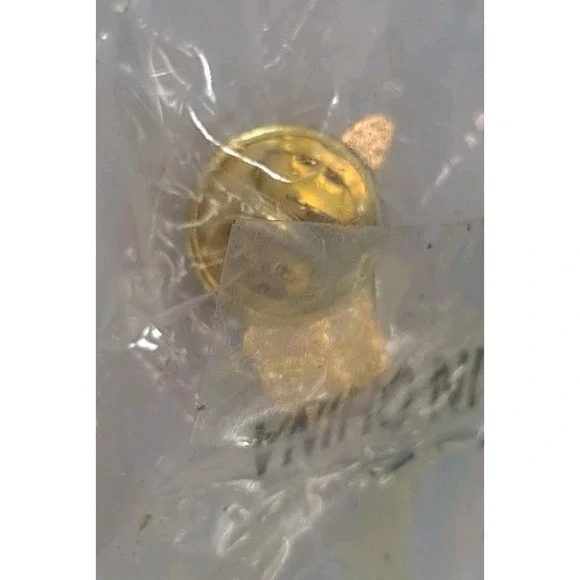 Vintage McDonalds Employee One Year Thumbs up‎ Pin In Original Bag - Picture 3 of 4